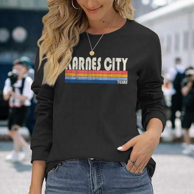 Vintage Retro 70S 80S Style Hometown Of Karnes City Tx Long Sleeve T-Shirt Gifts for Her