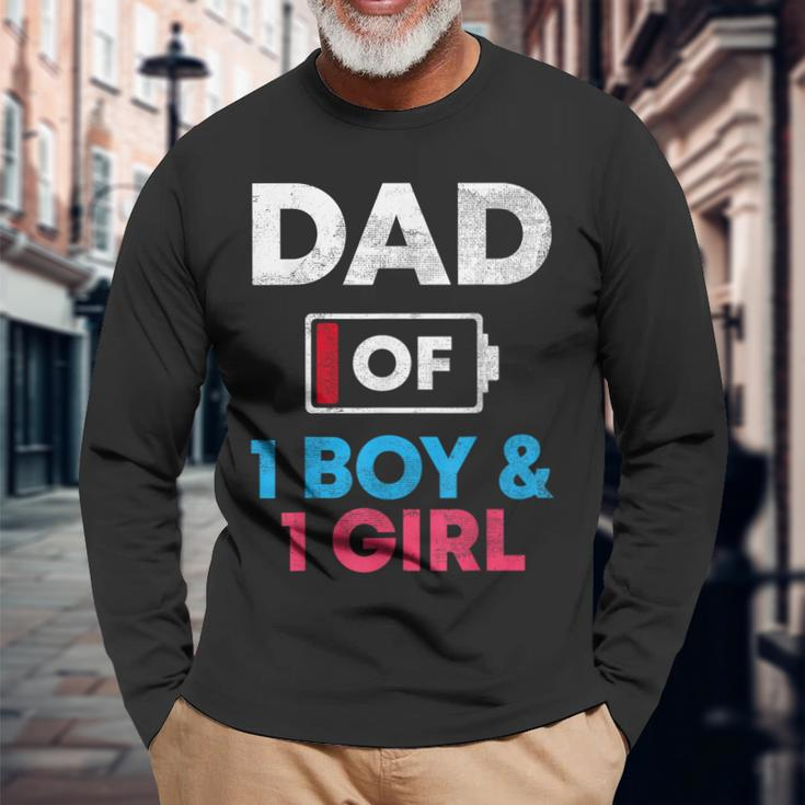 Dad Of 1 Boy And 1 Girl Battery Low Daddy Fathers Day Long Sleeve T-Shirt T-Shirt Gifts for Old Men