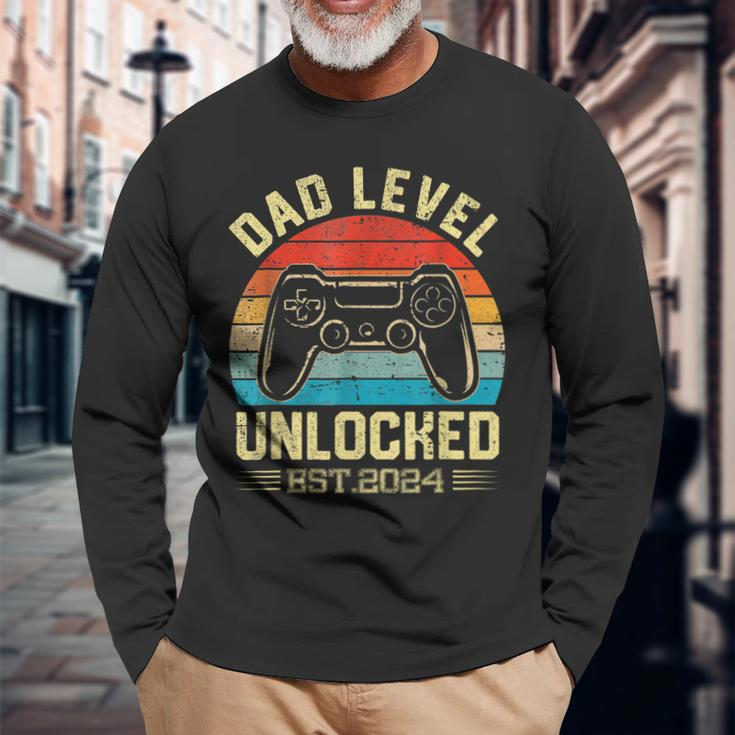I Leveled Up To Dad 2024 Promoted To Daddy Level Unlocked Long Sleeve T-Shirt T-Shirt Gifts for Old Men