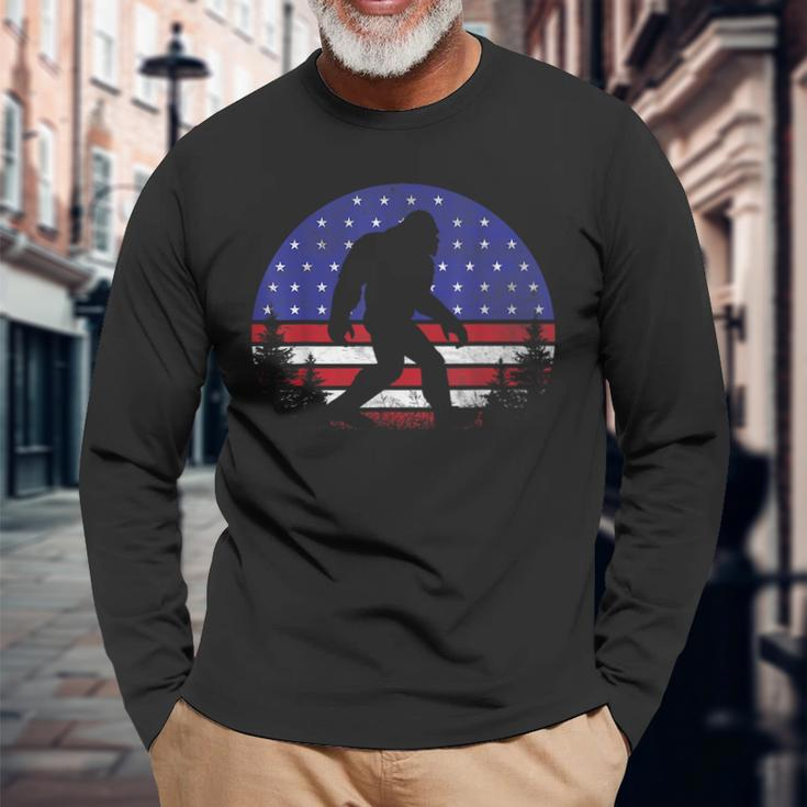 Retro Bigfoot American Flag 4Th Of July Sasquatch Patriotic Long Sleeve T-Shirt T-Shirt Gifts for Old Men