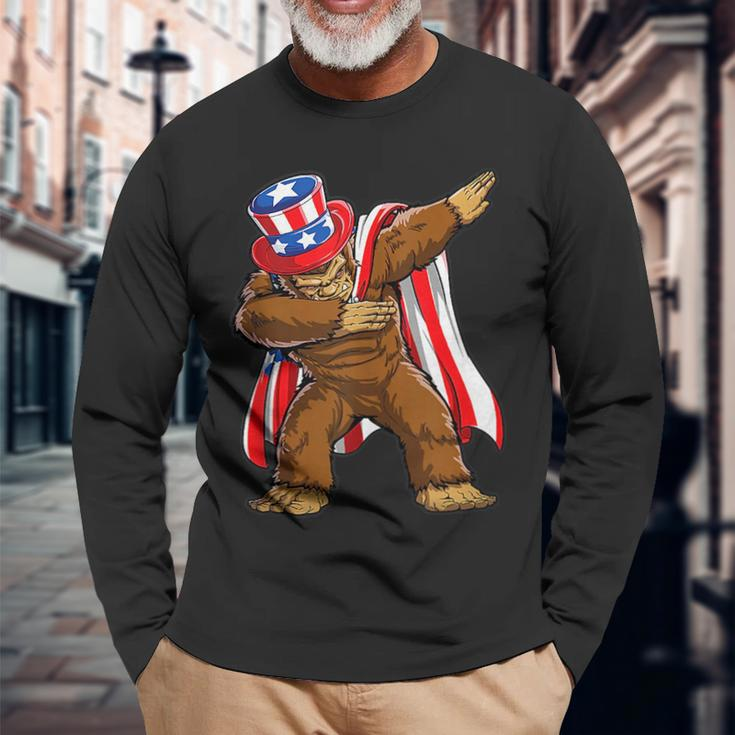 Sasquatch Dabbing Bigfoot 4Th Of July Usa Flag Independence Long Sleeve T-Shirt T-Shirt Gifts for Old Men