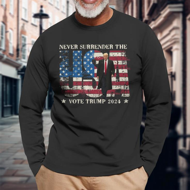 Never Surrender The Usa Grunge Vote Trump 2024 Long Sleeve T-Shirt Gifts for Old Men