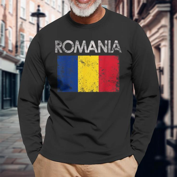 Vintage Romania Romanian Flag Pride Pride Month Long Sleeve T-Shirt Gifts for Old Men