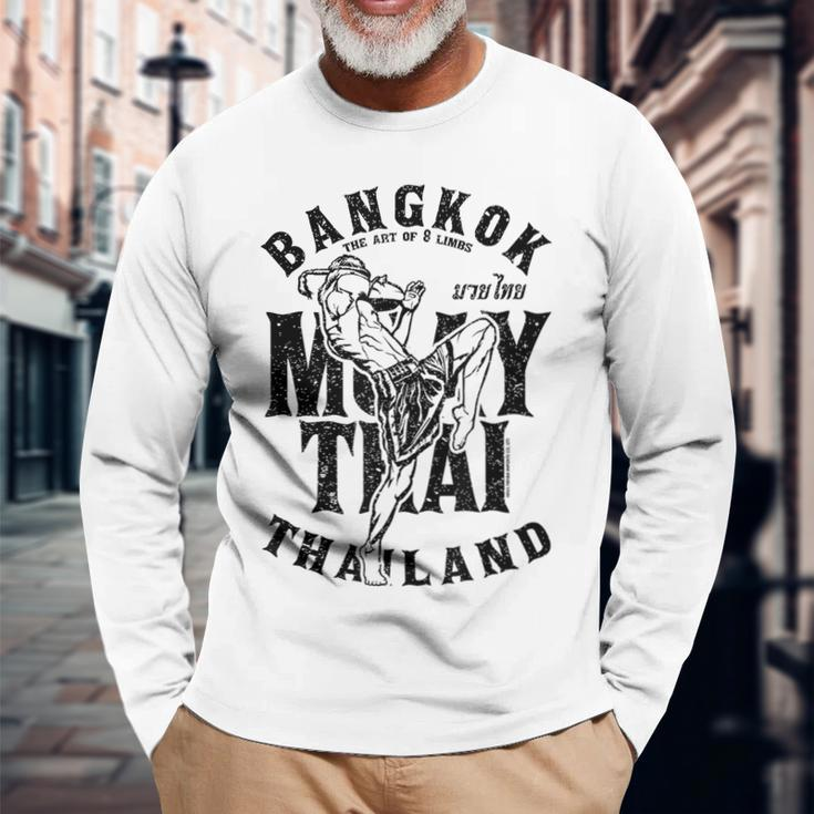 Muay Thai Kickboxing Bangkok Thailand Distressed Graphic Kickboxing Long Sleeve T-Shirt T-Shirt Gifts for Old Men