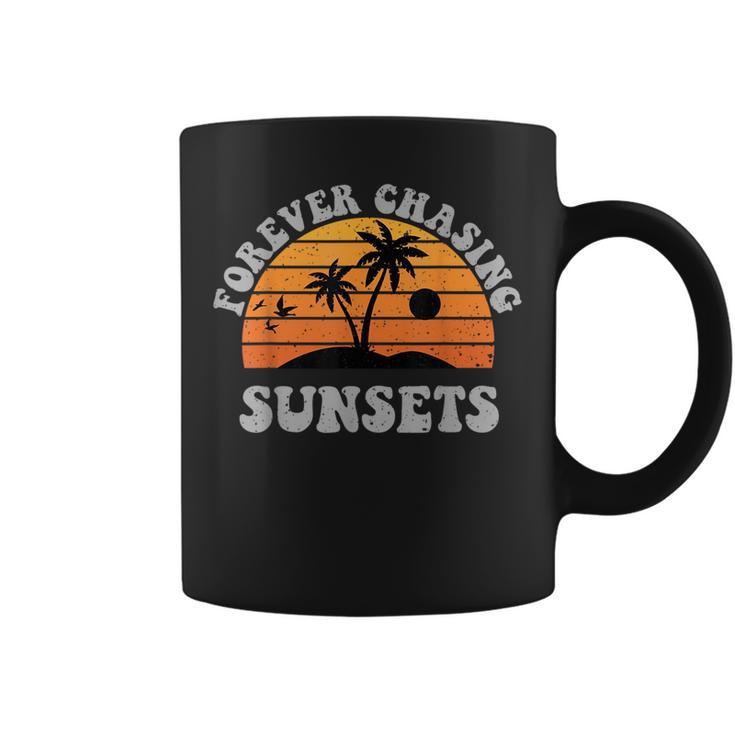 Forever Chasing Sunsets Funny Retro Sunset Photographer Men Coffee Mug