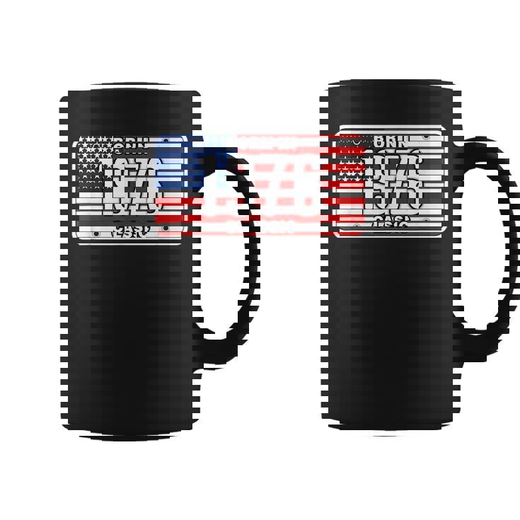 Gift For 44 Year Old Vintage Classic Car 1976 44Th Birthday Coffee Mug