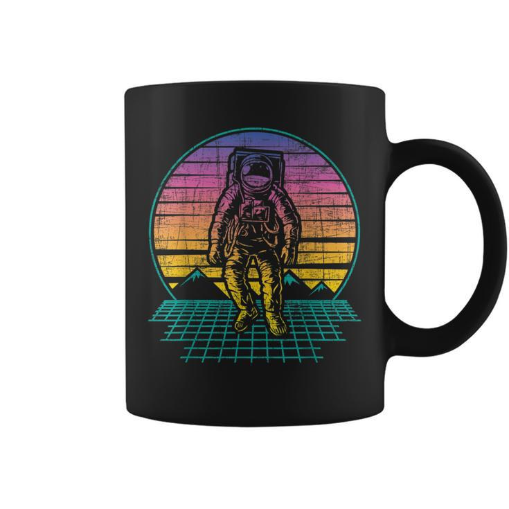 Retro Vintage Astronaut - Spaceman Universe Planets Galaxy  Coffee Mug