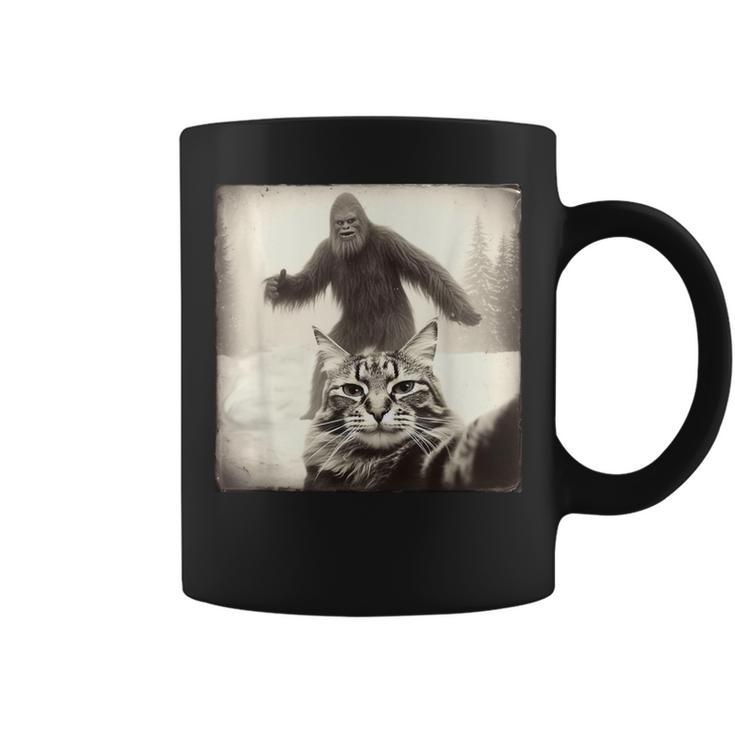 Selfie Cat Finds Bigfoot Sasquatch Cat Bigfoot Photo Coffee Mug