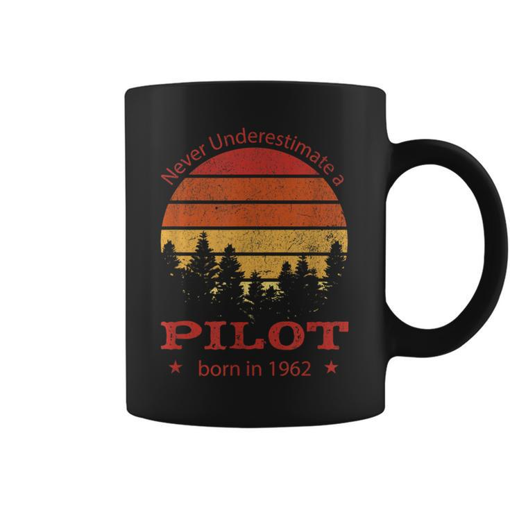 Never Underestimate A Pilot Flying Planes Retro Sunset Coffee Mug