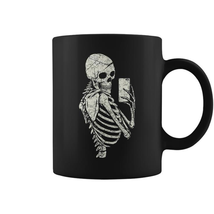 Vintage Halloween Skeleton Selfie Goth Costume Halloween Funny Gifts Coffee Mug