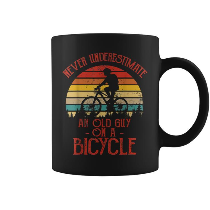 Vintage Never Underestimate An Old Guy On A Bicycle Biker Gift For Mens Coffee Mug