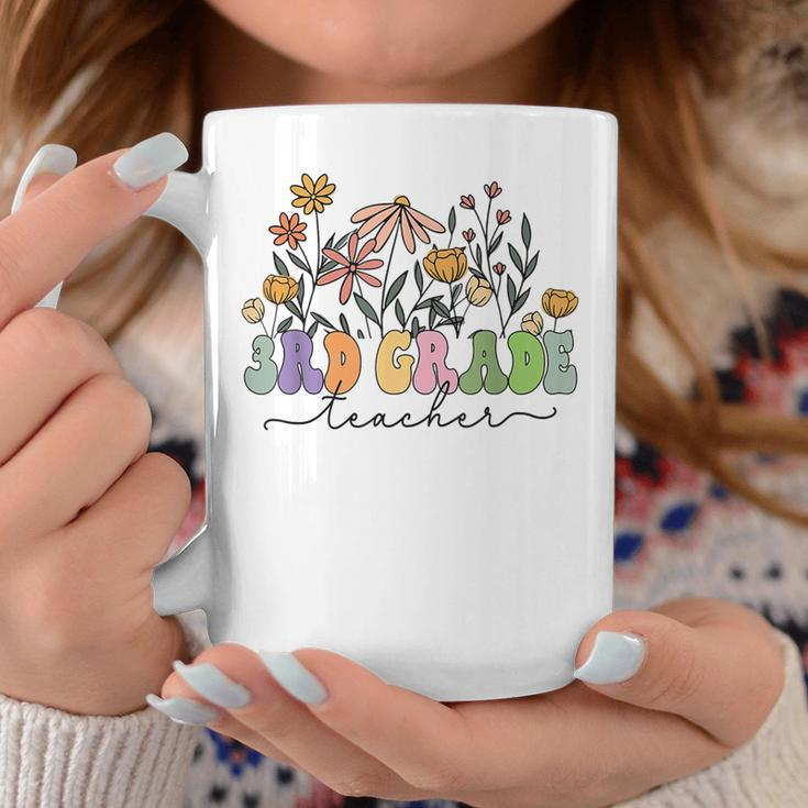 Retro 3Rd Grade Teacher Daisy Flower Colorful Back To School Coffee Mug Unique Gifts