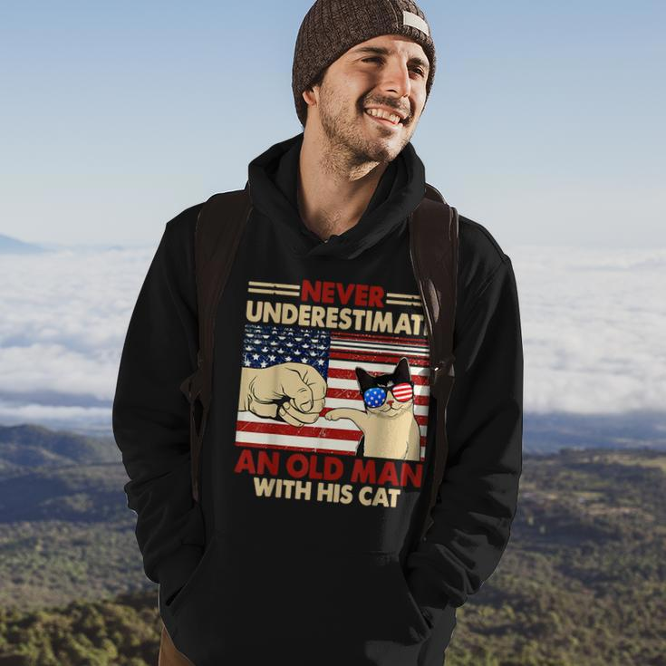 Never Underestimate An Old Man With His Cat Funny Hoodie Lifestyle