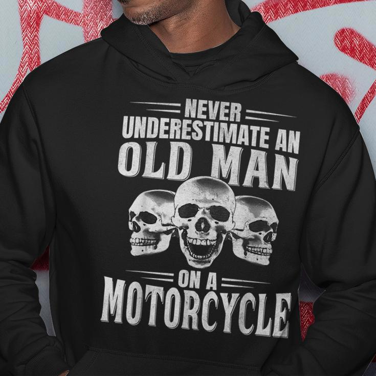 Funny Never Underestimate An Old Man On A Motorcycle Biker Hoodie Funny Gifts