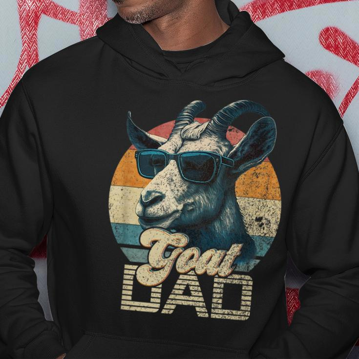 Vintage Retro Goat Dad Best Goat Daddy Funny Fathers Day Hoodie Funny Gifts