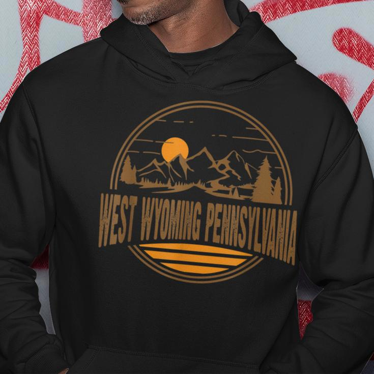 Vintage Saugerties South New York Mountain Hiking Print Hoodie Unique Gifts