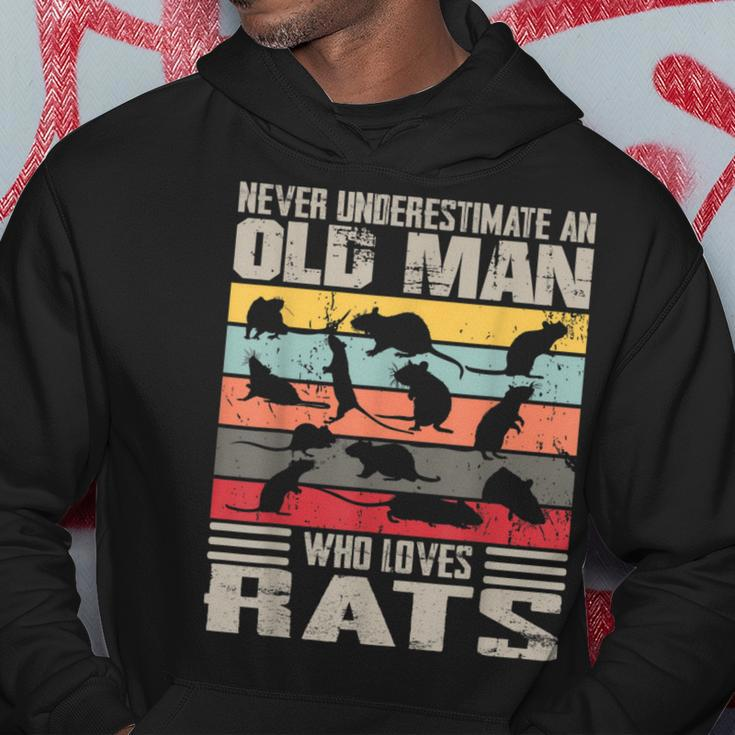 Vintage Never Underestimate An Old Man Who Loves Rats Cute Hoodie Funny Gifts
