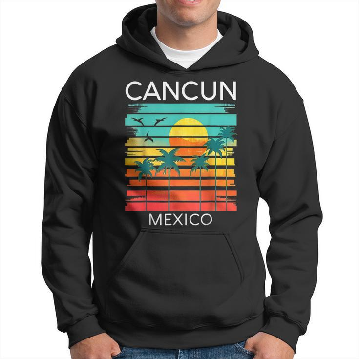 Cancun Mexico Retro Mexican Resort Vacation Summer Trip 2023  Hoodie