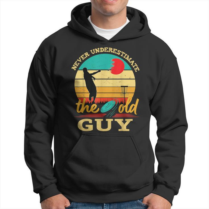 Disc Golf Never Underestimate The Old Guy Retro Vintage Hoodie