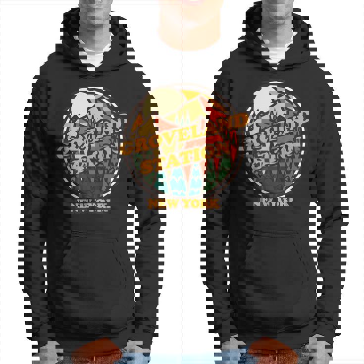 Vintage Groveland Station New York Mountain Souvenir Print Hoodie