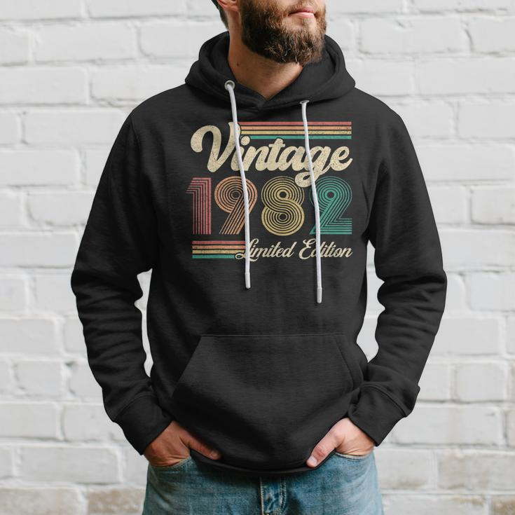 40 Year Old Gifts Born In 1982 Vintage 40Th Birthday Retro Hoodie Gifts for Him