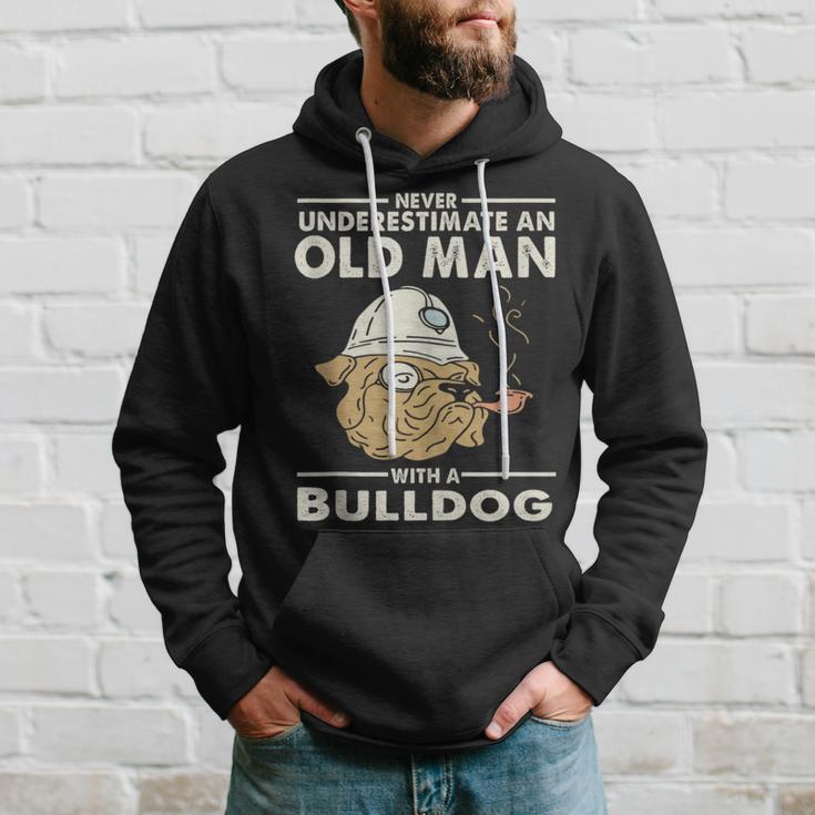 Bulldog Lover Never Underestimate An Old Man With A Bulldog Hoodie Gifts for Him