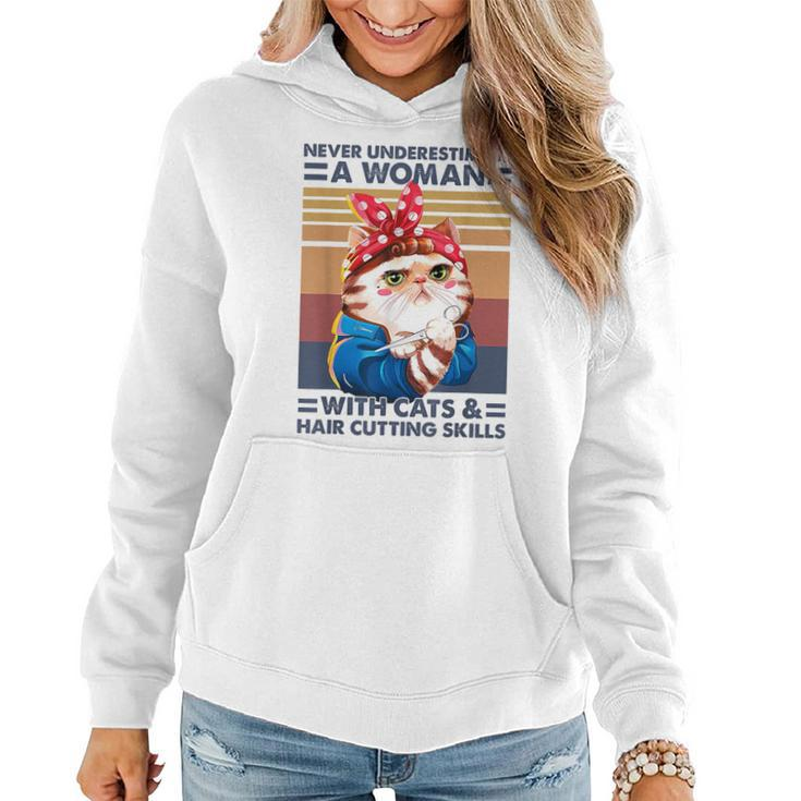 Never Underestimate A Woman With Cats And Hair Cutting Women Hoodie