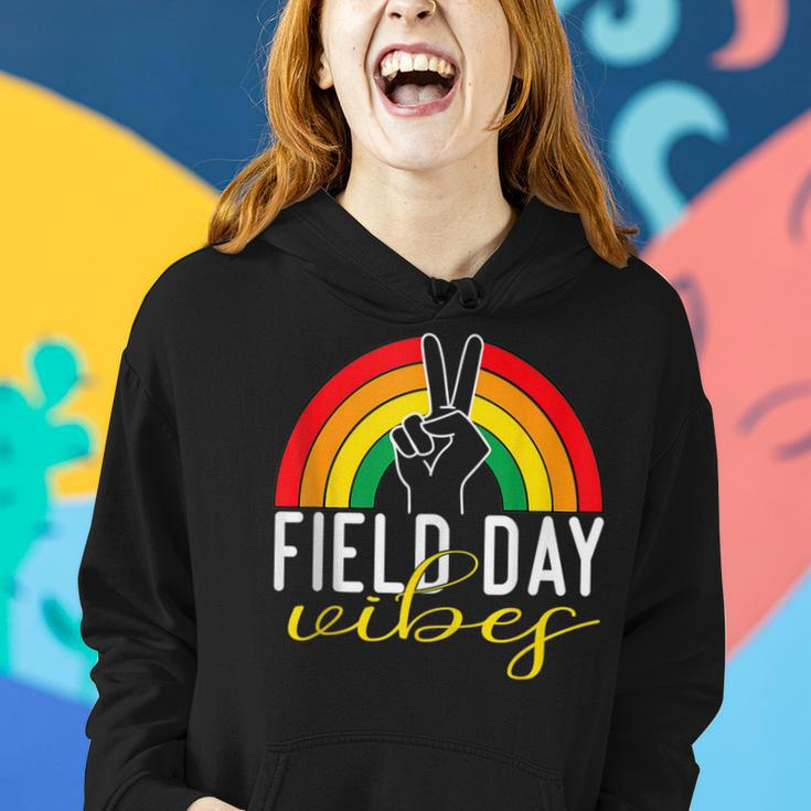 Field Day Vibes School Game Day Student Teacher 2022 Women Hoodie Gifts for Her