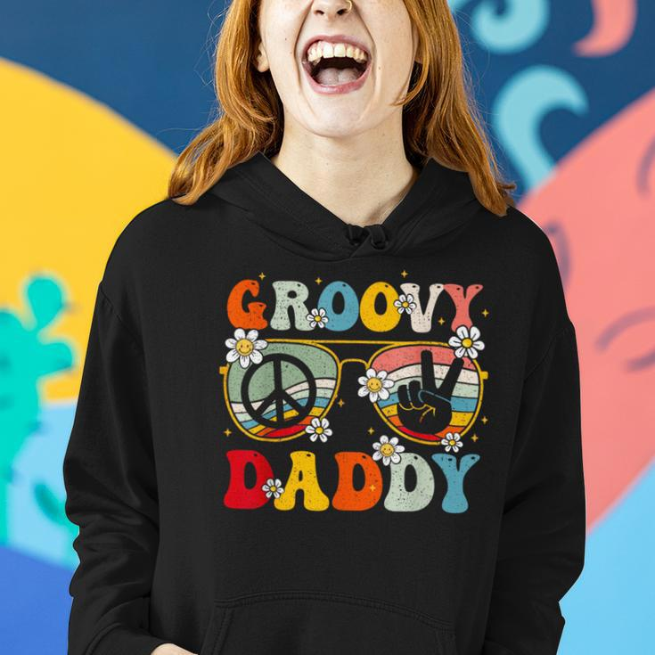 Groovy Daddy Retro Matching Family 60S 70S Dad Fathers Day Women Hoodie Gifts for Her