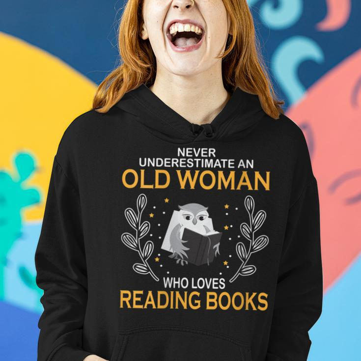 Never Underestimate An Old Lady Who Loves Reading Books Women Hoodie Gifts for Her