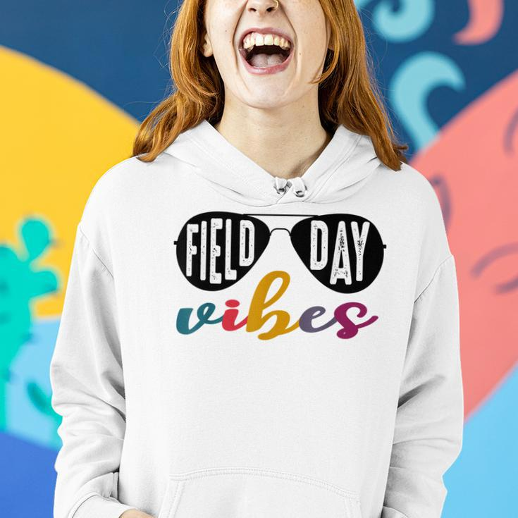 Field Day Vibes 2022 Last Day Of School Field Day Teacher Women Hoodie Gifts for Her