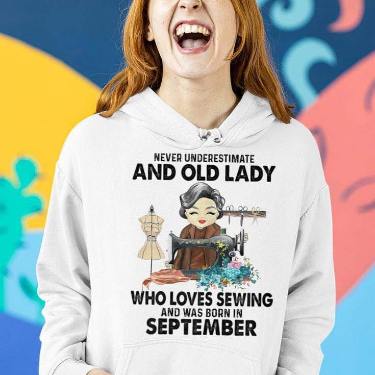 Never Underestimate Old Lady Loves Sewing & Born In Women Hoodie Gifts for Her