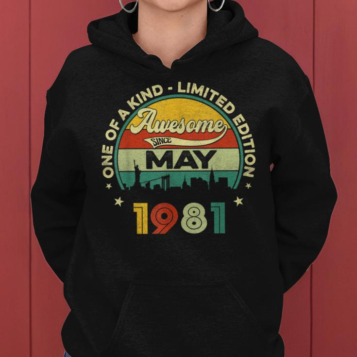 Retro May 1981 40 Years Old Vintage 40Th Birthday Men Women 40Th Birthday Funny Gifts Women Hoodie