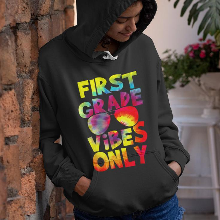 First Grade Vibes Back To School Teacher Student Tie Dye School Teacher Funny Gifts Youth Hoodie