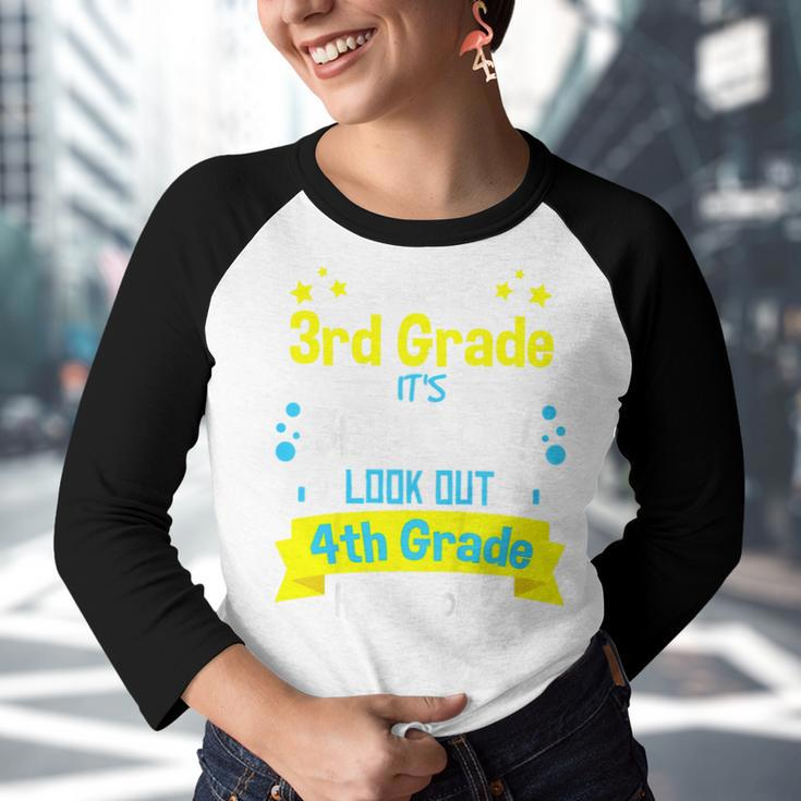 Kids So Long 3Rd Grade Here I Come Graduation 4Th Grader 2023 3Rd Grade Funny Gifts Youth Raglan Shirt