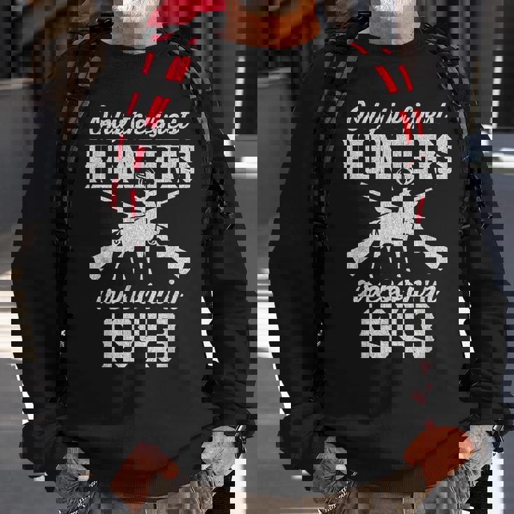 80 Year Old Deer Hunter Hunting 1943 80Th Birthday Sweatshirt Gifts for Old Men