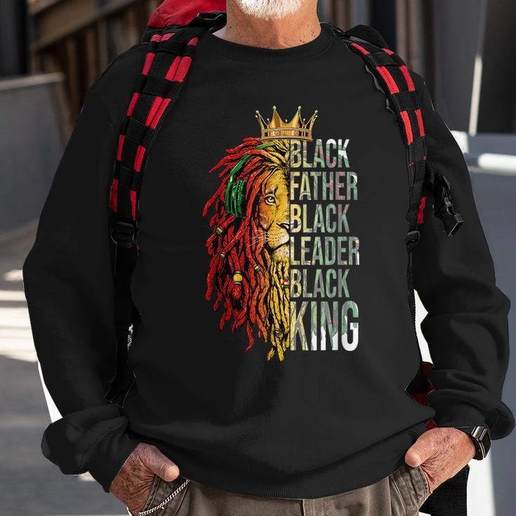 Black Father Leader King Melanin Men African Fathers Day Sweatshirt Gifts for Old Men