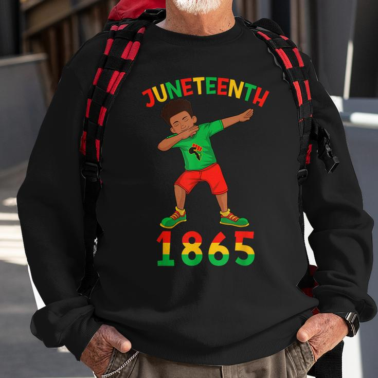 Dabbing Black King Junenth Brown Skin Black Boys Kids Sweatshirt Gifts for Old Men