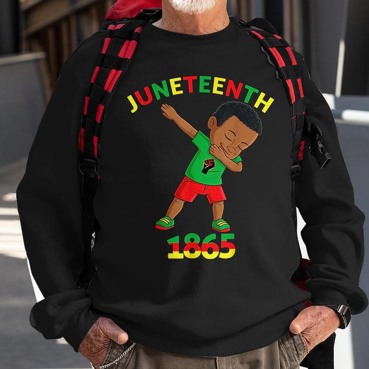 Dabbing Black King Junenth Melanin Brown Skin Boys Dab Brown Funny Gifts Sweatshirt Gifts for Old Men