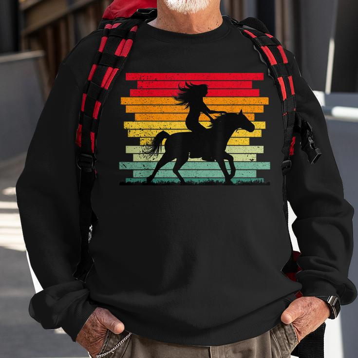 Girl Horse Riding Vintage Cowgirl Dressage Texas Ranch Retro Sweatshirt Gifts for Old Men