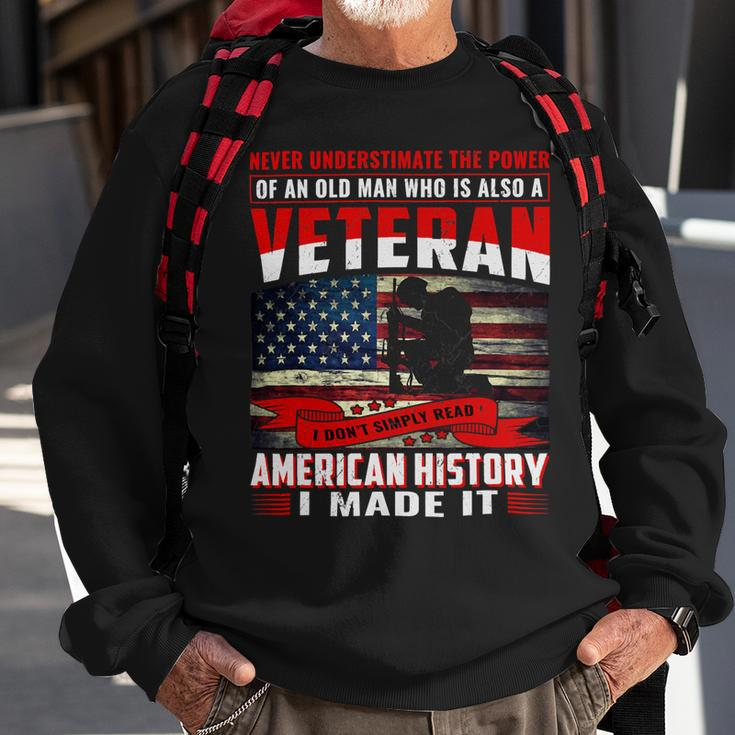 I Am A Dad Grandpa And A Veteran Nothing Scares Me Usa 106 Sweatshirt Gifts for Old Men