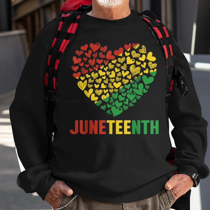 Junenth 1865 Heart Fist Celebrating Black Freedom African Sweatshirt Gifts for Old Men