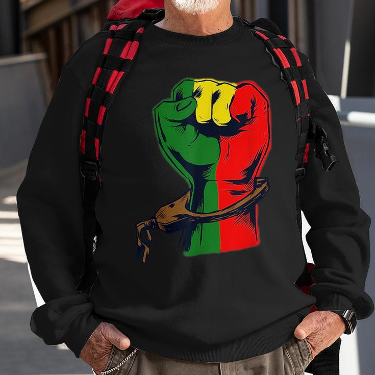 Junenth Fist Black African American Freedom Since 1865 Sweatshirt Gifts for Old Men
