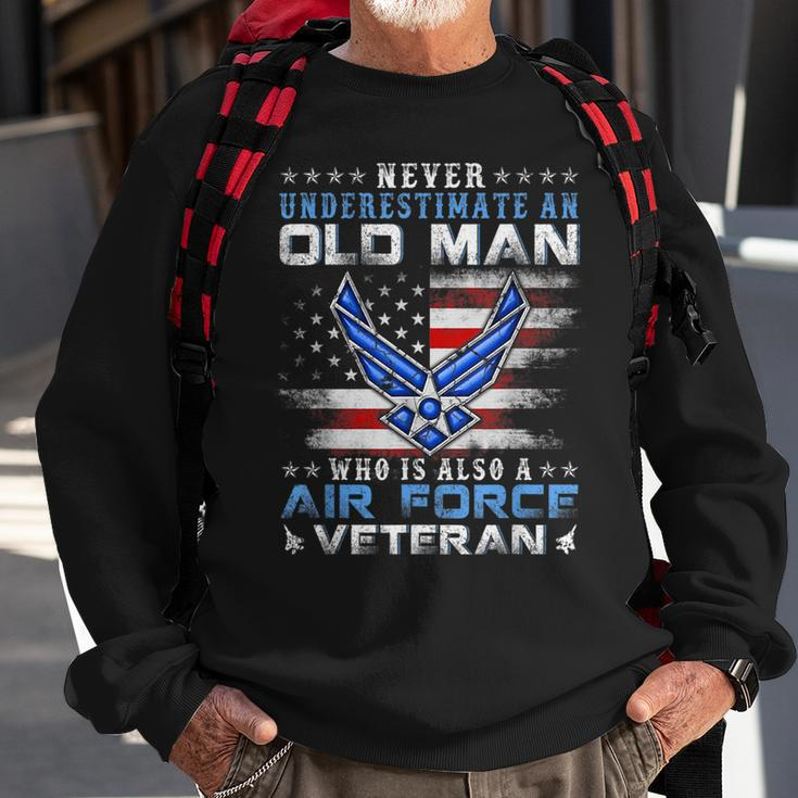 Never Underestimate An Old Man Us Air Force Veteran Vintage Sweatshirt Gifts for Old Men