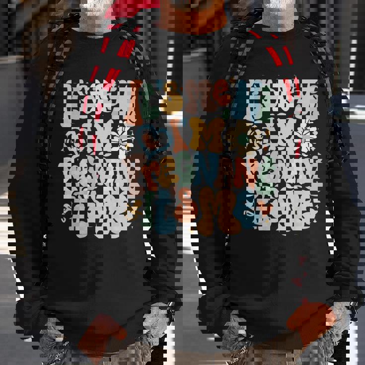 Pregnancy Announcement Its Me Hi Im Pregnant Its Me Sweatshirt Gifts for Old Men