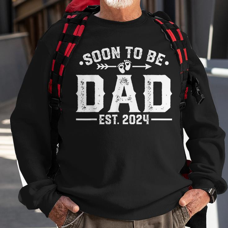 Promoted To Daddy Est 2024 Soon To Be Dad 2024 Sweatshirt Gifts for Old Men