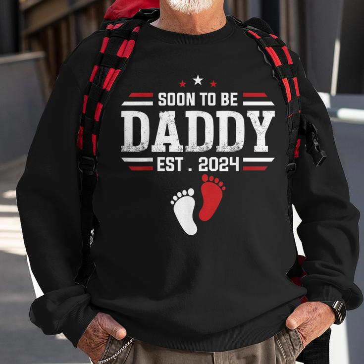 Soon To Be Daddy 2024 New Dad 2024 First Time Dad Sweatshirt Gifts for Old Men