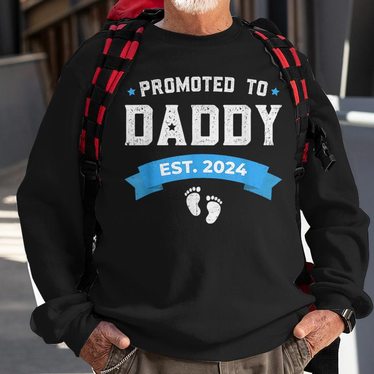Soon To Be Dad Est 2024 Fathers Day New Dad Vintage Gift Sweatshirt Gifts for Old Men