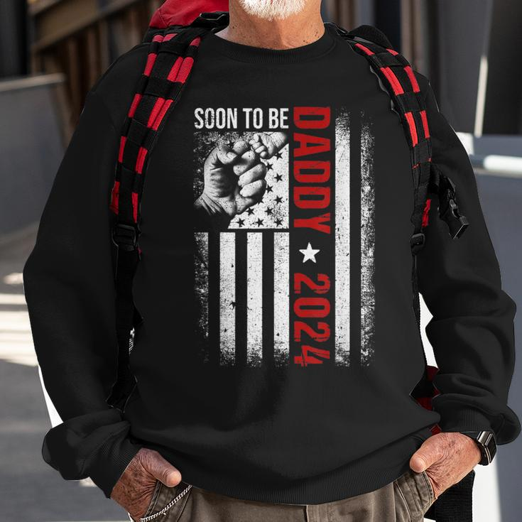 Soon To Be Daddy Est 2024 New Dad Pregnancy Fathers Day Sweatshirt Gifts for Old Men
