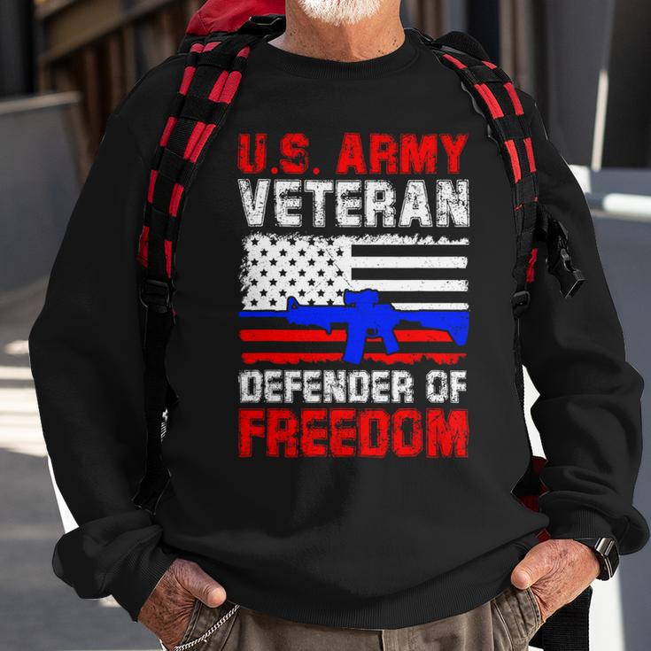 Veteran Vets Us Army Veteran Defender Of Freedom Fathers Veterans Day 4 Veterans Sweatshirt Gifts for Old Men